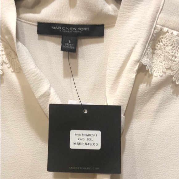 Blouse - Picture 2 of 3